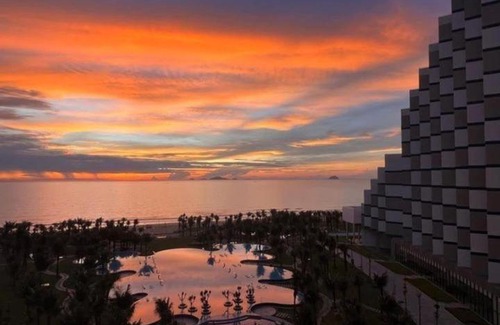 Khanh Hoa Hotel | Experience Arena Cam Ranh Condotel with Ocean View Pool