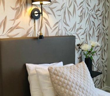 Lyckhem-Huvudnas Hotel | Discover Arena Hotell: Pet-Friendly & Family Welcoming Stay