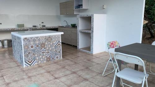 Melgar House | Relaxing Oceanfront Retreat at Arena Melgar Quinta