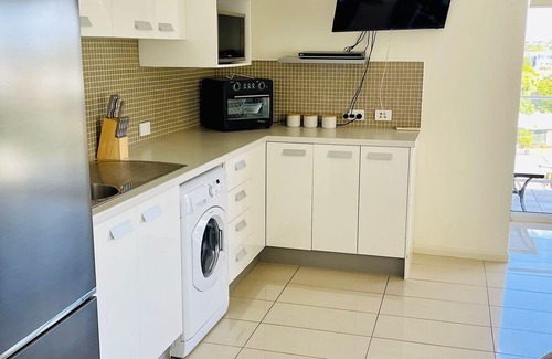 Redcliffe Apartment | Arena on Sydney 10a - Close to Redcliffe