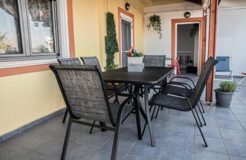 Tymbaki Apartment | Ideal Family Retreat at Arena's Place - Rated 9/10