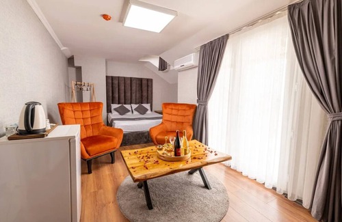 Kucukcekmece Hotel | Arena