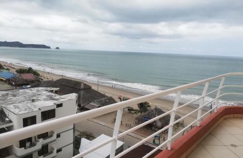 Atacames Apartment | Family-Friendly Arena y Mar Arco Iris with Pool & Hot Tub