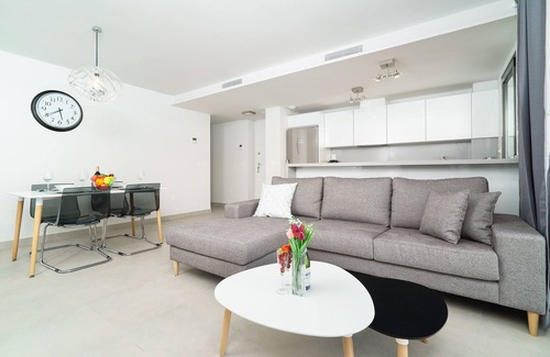 Platja de l'Arenal Apartment | Discover Arenal Dream II: Oceanfront Retreat in Javea