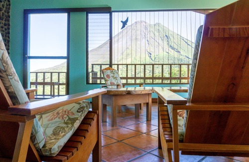 La Fortuna Cabin | Eco-Friendly Arenal Observatory Lodge with Pool & Trails