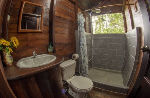 Penas Blancas Cabin | Relaxing Arenal Rustic Lodge with Spa and Breakfast