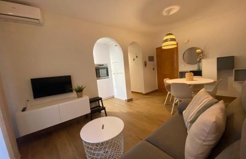 Els Arenals del Sol Apartment | Discover Arenales Sol y Playa Galatea I with Ocean Views