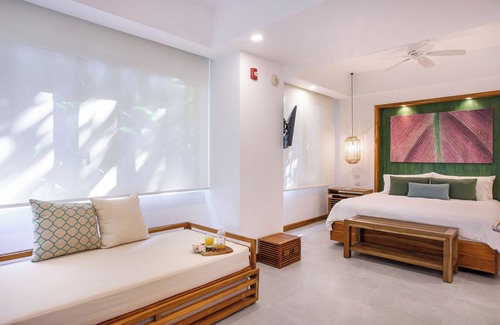Manuel Antonio Resort | Experience Arenas Del Mar Beachfront & Rainforest Getaway