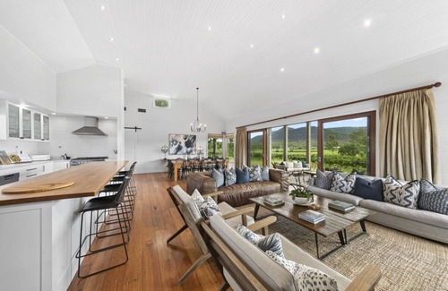 Broke House | Experience Arenridge - Broke Hunter Valley with Private Pool