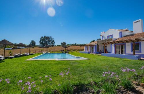 Santiago do Cacem House | Explore Ares do Monte - 4-Star Rural Retreat with Pool