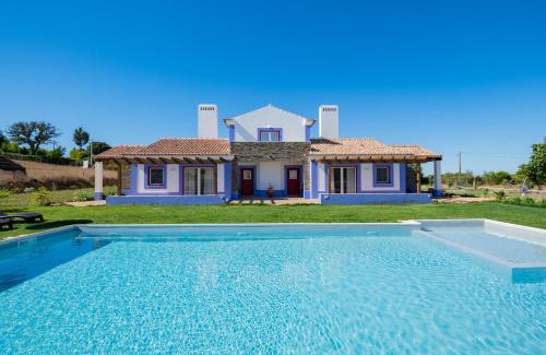 Santiago do Cacem House | Explore Ares do Monte - 4-Star Rural Retreat with Pool