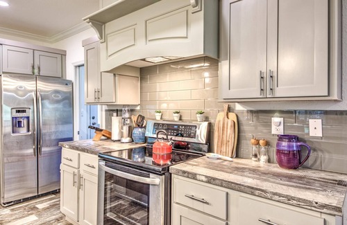 Cherry Creek House | Discover Arete Stay: Country Charm Near Downtown
