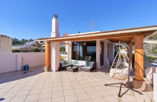 Velilla-Taramay Apartment | Oceanfront Bliss at Argali Beach Almuñecar - 4-Star Oasis