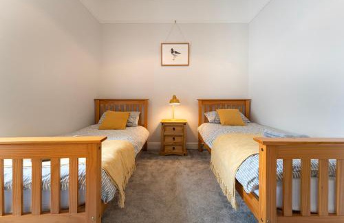 Doune House | Pet-Friendly Retreat at Argaty Cottage for Family Getaways