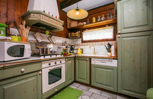 Occagno Ski Chalet | Pet and Child Friendly Argegno Chalet Retreat