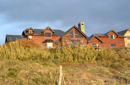 Lanin National Park House | Unforgettable Argentinian Patagonia: Ski, Lake & Mountain Views