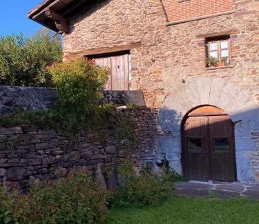 Elduain House | Family-Friendly Getaway at Argiñenea with High Guest Rating
