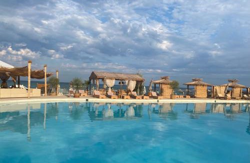 Golden Sands Apartment | Argisht Luxury Apartment 4 Pools