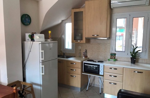 Argostoli Town House | Cozy Argostoli Port Studio for 3 with Breakfast Included