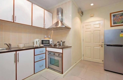 Pratumnak Hill Apartment | Relax at Argyle 2 Bed with Pool near Phratamnak Hill