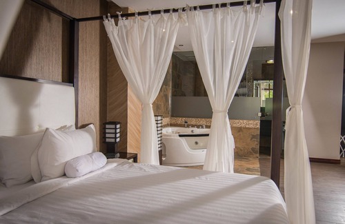 Gualaceo Hotel | Relaxing Retreat at Arhaná Hostería Resort with Spa & Pool