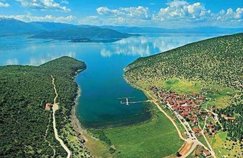 Lefkonas House | Family-Friendly Arhontiko With Kitchen & 9.1/10 Rating