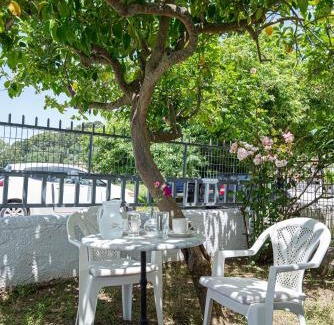 Vonitsa House | Family-Friendly Stay at Ari's Apartment – 9.3/10 Rated!