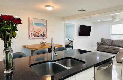 Alva Other | Aria Oasis: Serene Retreats with King Bed & Beautiful Ponds