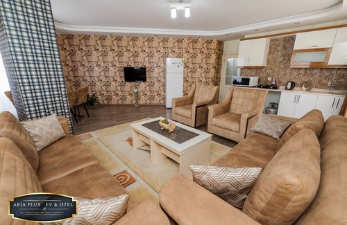 Yenisehir Apartment | Charming Aria Plus Ev Otel: Pet-Friendly with Great Amenities