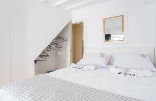 Little Venice House | Top-Rated Aria Room by i-Diva in Mykonos with Breakfast