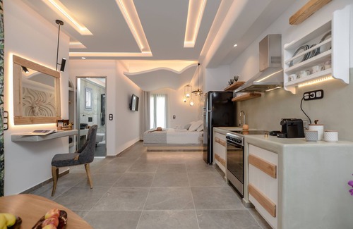 Naxos Town Apartment | Indulge at Ariadne - Naxos Pantheon with Outdoor Jacuzzi