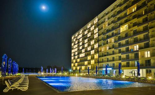 Neptun House | Relaxing ARIAN Blaxy: Poolside Retreat by the Ocean