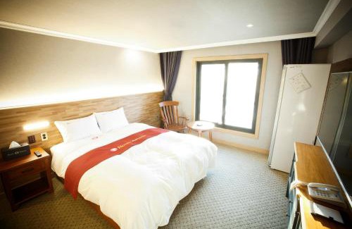 Dusan-dong Hotel | Guest-Rated Ariana Hotel: Child-Friendly & Accessible Stay