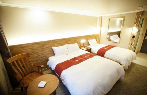 Dusan-dong Hotel | Guest-Rated Ariana Hotel: Child-Friendly & Accessible Stay