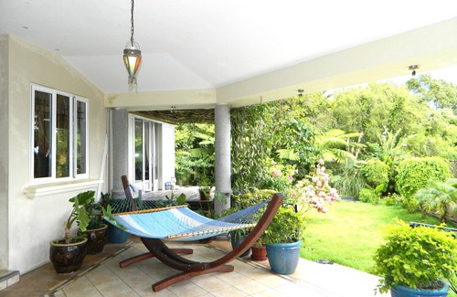 Floreal House | Relaxing ARIEL Lodge - Floreal with Spa & Hot Tub Amenities