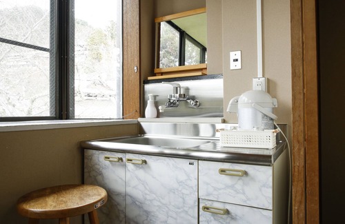 Kita Ward House | Eco-Friendly Comfort at Arima Koyado Toji - Rated 9/10!