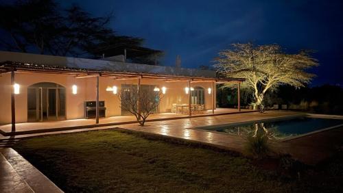 Langata House | Arimuni Poolhouse -Breathtaking views, surrounded by nature and a private pool