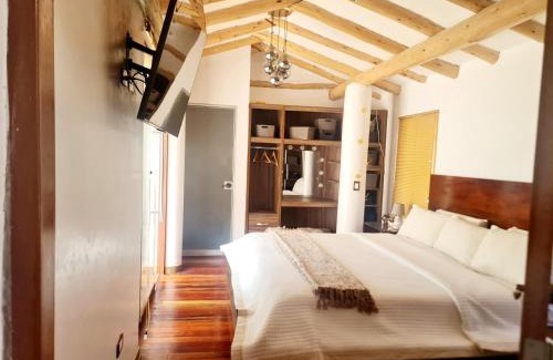 Huaran Villa | Arins House