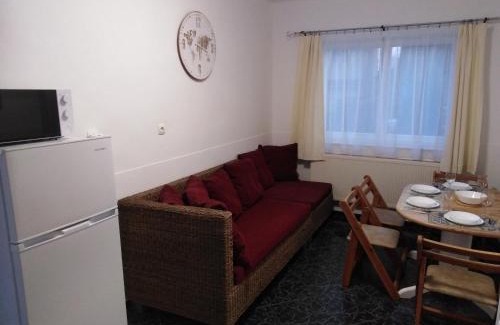 Zsorifurdo Apartment | Pet-Friendly Arinza Apartman Vendégház with Breakfast Included