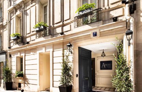 8th Arrondissement Hotel | Discover Arioso: A 4-Star Family-Friendly Retreat
