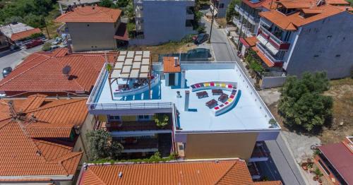 Sarti Apartment | Discover Aristea Studios: Guest Rated 10/10 with Ocean Views