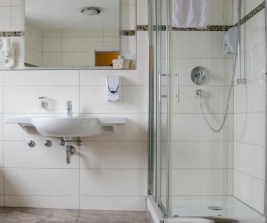 Bernhausen Hotel | Inviting Stay at Aristo Hotel with Breakfast & Child Care