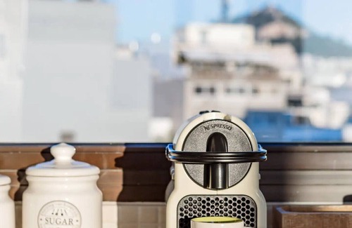 Monastiraki Apartment | Experience Vibrant Nightlife with Acropolis Views and Amenities