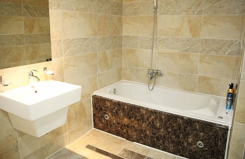 Gyeongju Hotel | Discover Arisu Gyeongju: Family-Friendly Stay with Dining