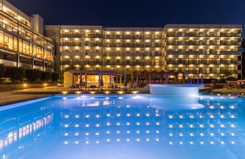 Kanoni Hotel | Experience Ariti Grand Hotel: Family-Friendly & Pet Welcoming
