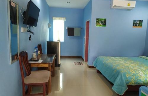 Chumphon Resort | Comfortable Ariya Garden Home - Pet Friendly & Family Ready