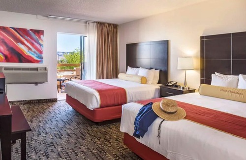 Wahweap Resort | Pet-Friendly Arizona Retreat with Pool & Firepits