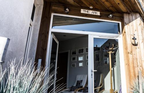 Joppa Apartment | Family-Friendly Retreat at Ark at Anchor – Rated 9.4/10