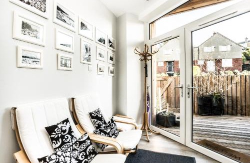 Joppa Apartment | Family-Friendly Retreat at Ark at Anchor – Rated 9.4/10
