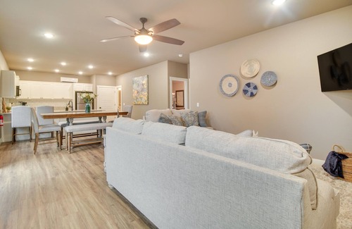 Farmington House | Inviting Arkansas Guest Suite w/ Deck Near Fayetteville!